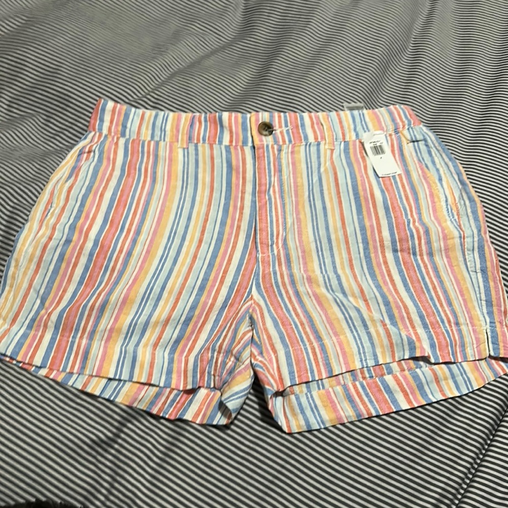 NWT old navy women’s size 6 shorts